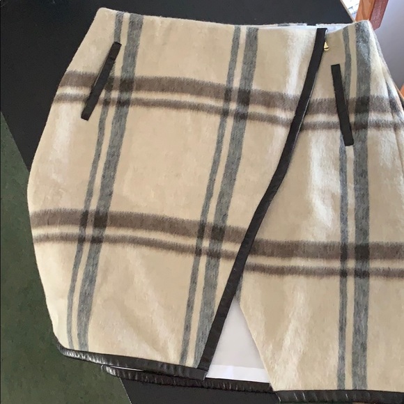 Club Monaco Dresses & Skirts - Club Monaco plaid skirt